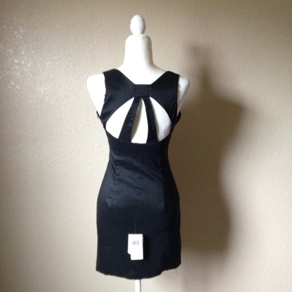 Jessica McClintock Ruched Front Cocktail Dress - Picture 8 of 17